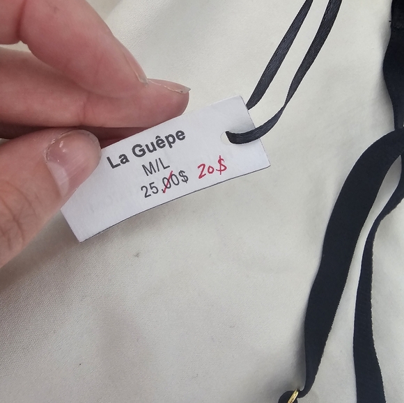 Garter Belt - Picture 3 of 4